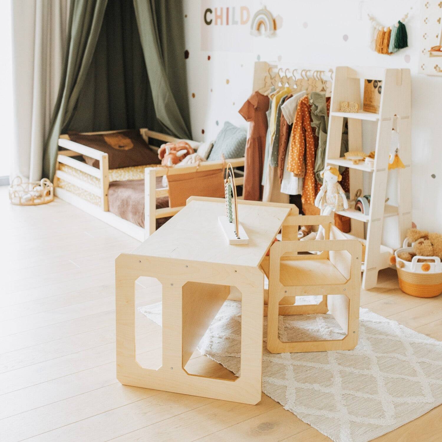 Montessori Avvänjningsbord och 1 Stol