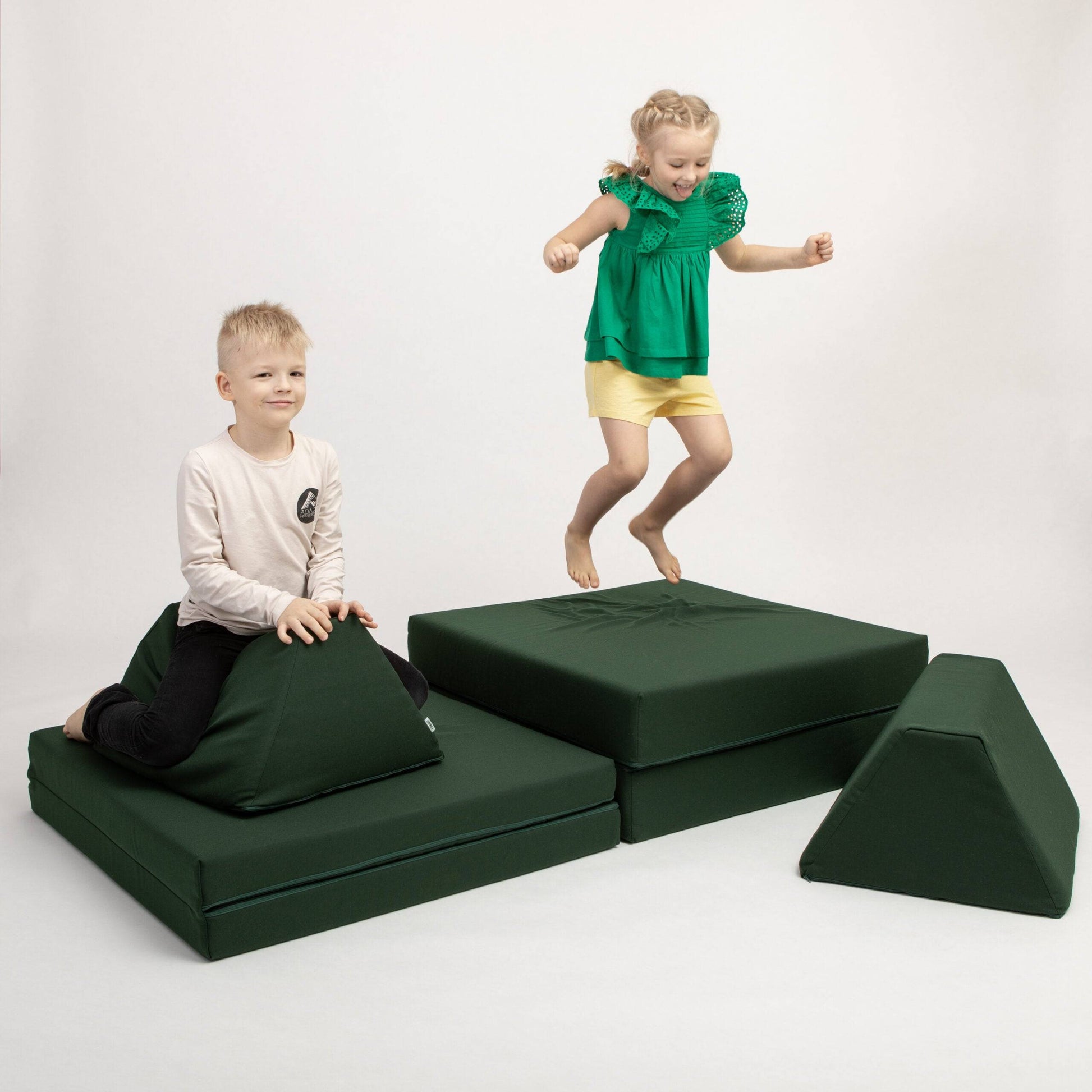 Montessori Grön Block Barnsoffa / Leksoffa - Från 1 - 16 år