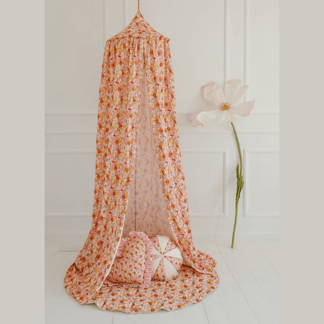 Ekologisk Handgjord Sänghimmel Rosa Blommig Råbomull