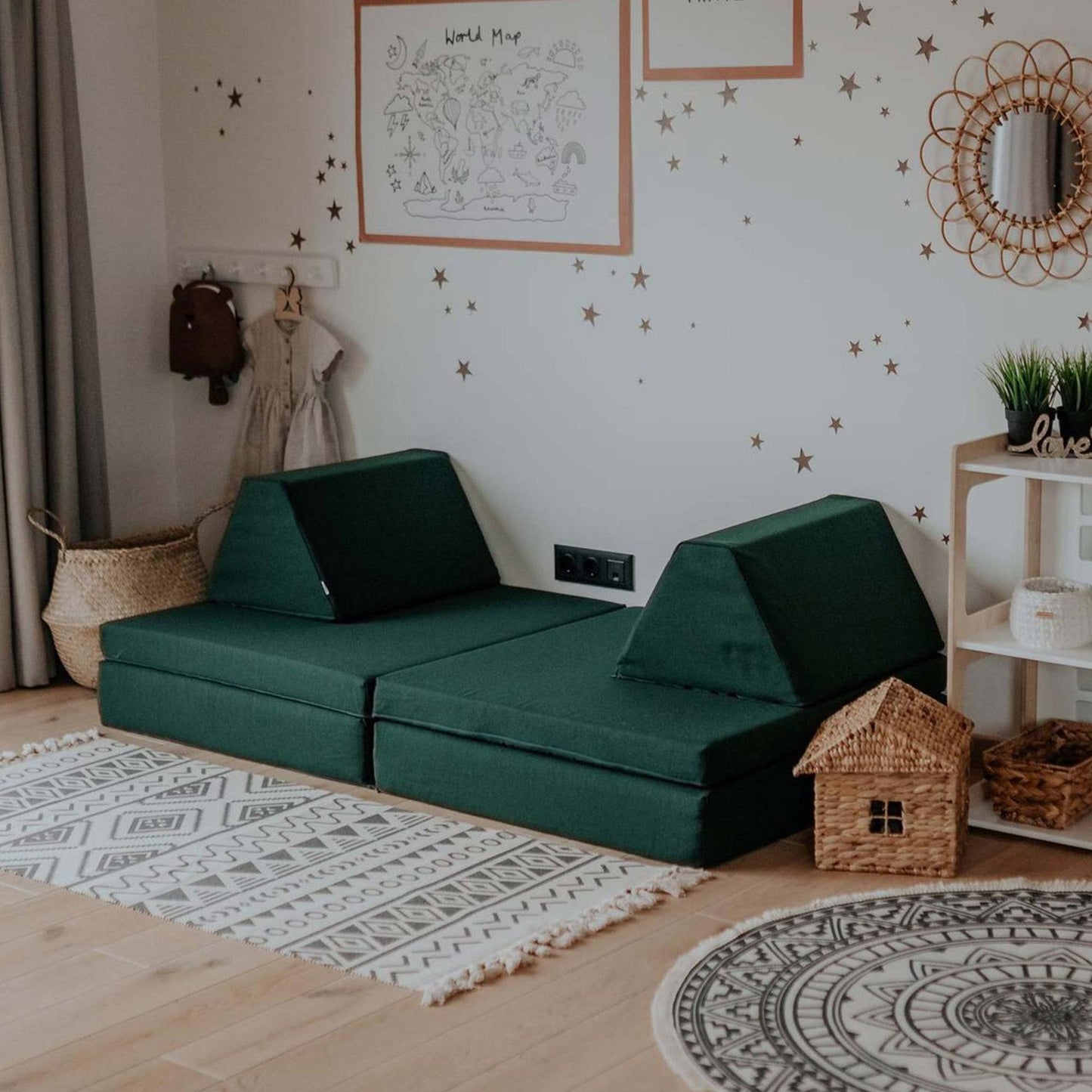 Montessori Grön Block Barnsoffa / Leksoffa - Från 1 - 16 år