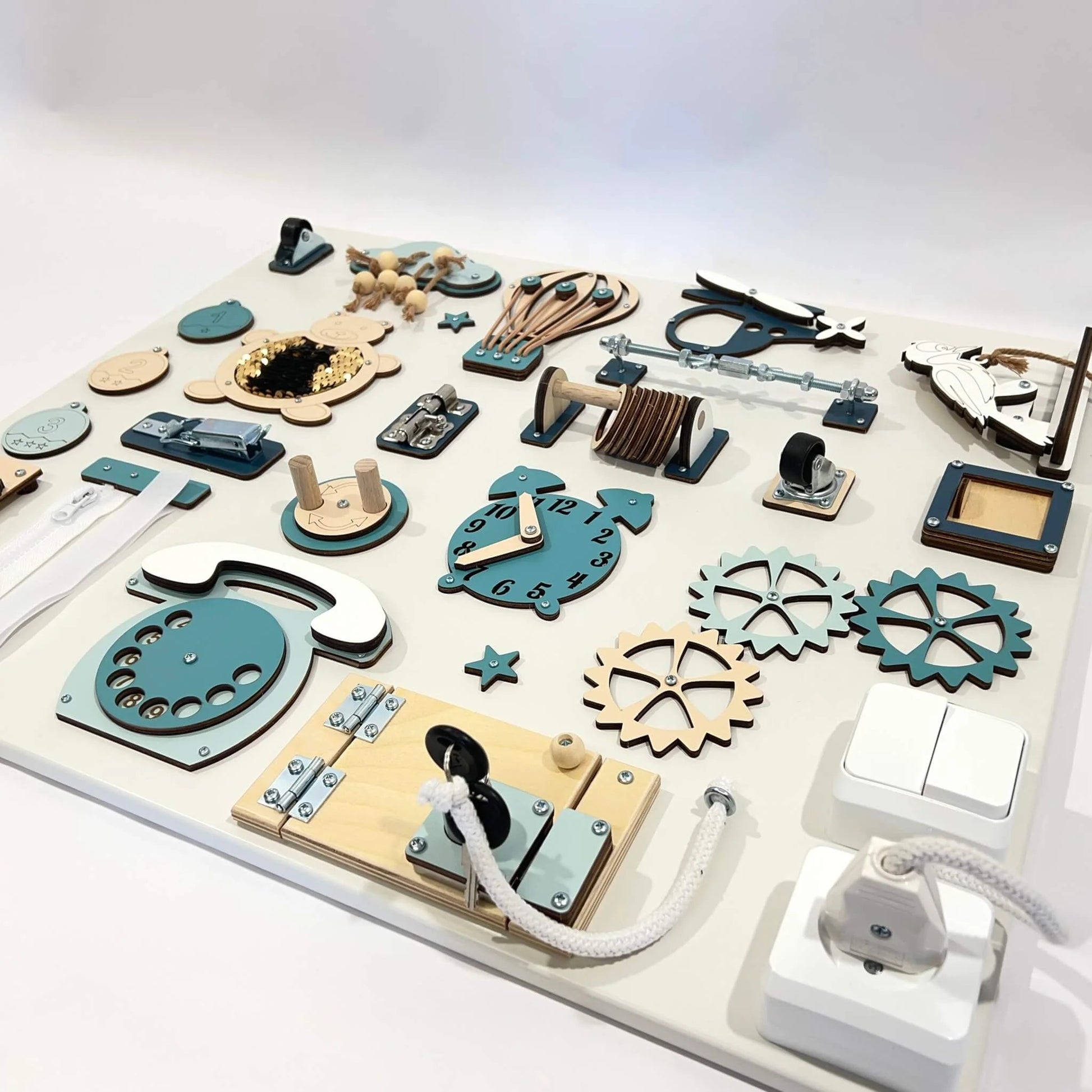 Montessori Marvel Interaktiv Lekbräda (50×60 cm)