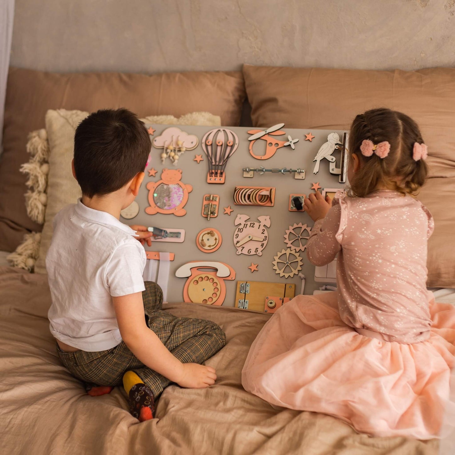 Montessori Marvel Interaktiv Lekbräda (50×60 cm)